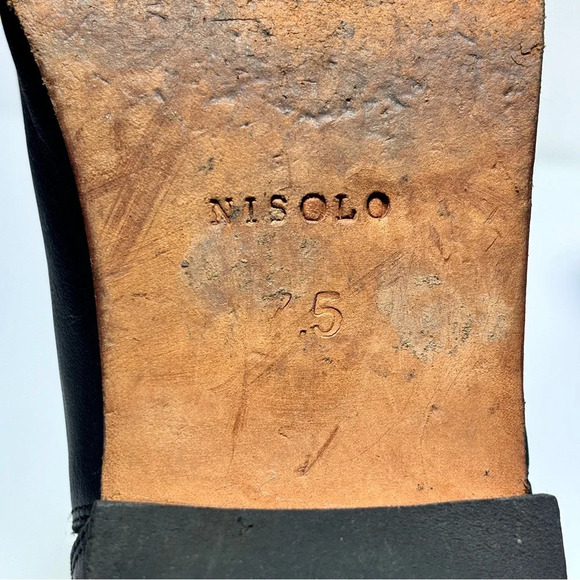 Nisolo Black Leather Eva Everyday Slip On Chelsea Ankle Boot Size 7 - Picture 10 of 13